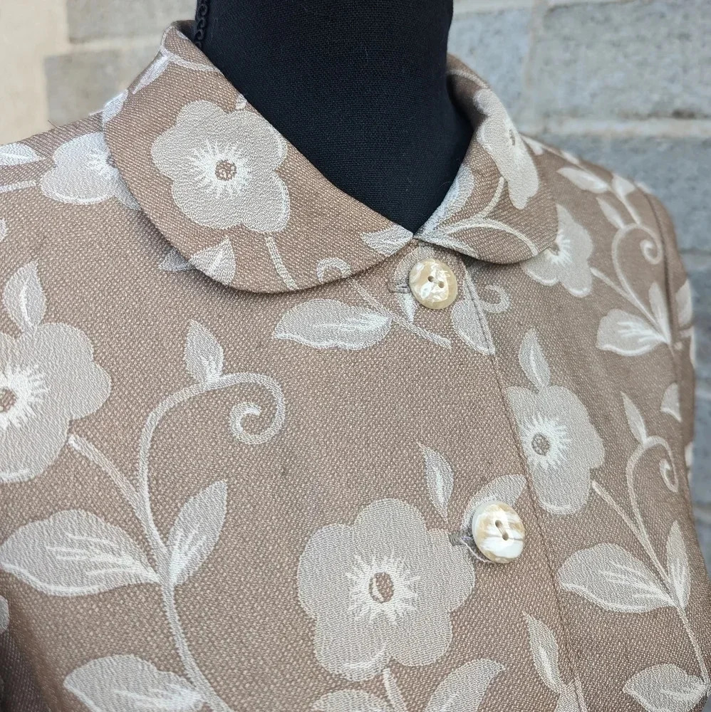 Cottagecore Dress- Mid-Century Style Collared Button Up Knee Length-Taupe floral - Picture 4 of 16
